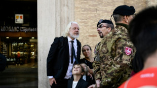 Wikileaks-Gründer Assange bei Trauerfeier für Papst Franziskus