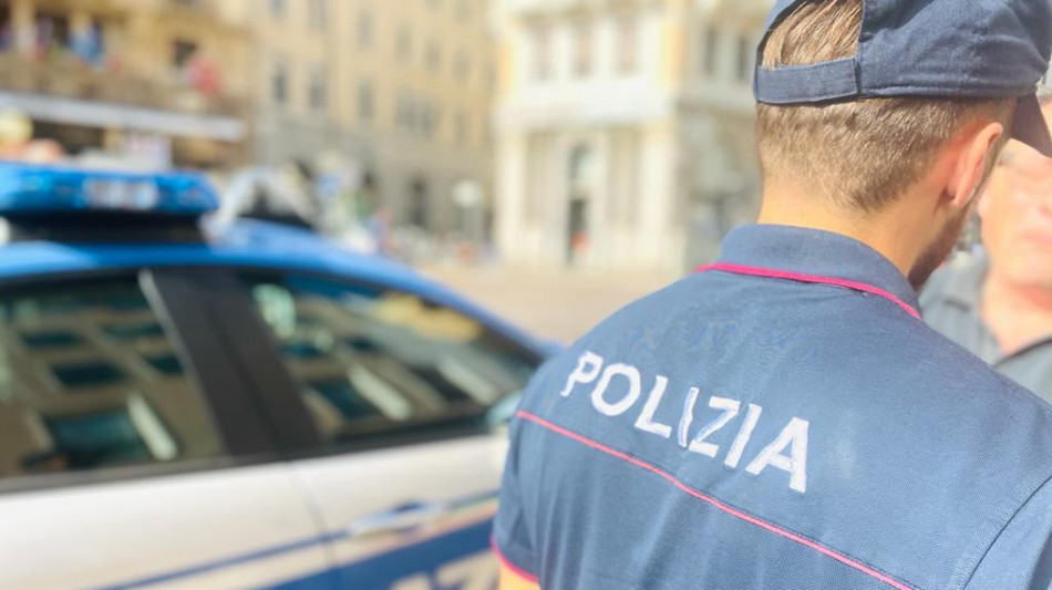 Ragazza violentata in caserma abbandonata, tre arresti