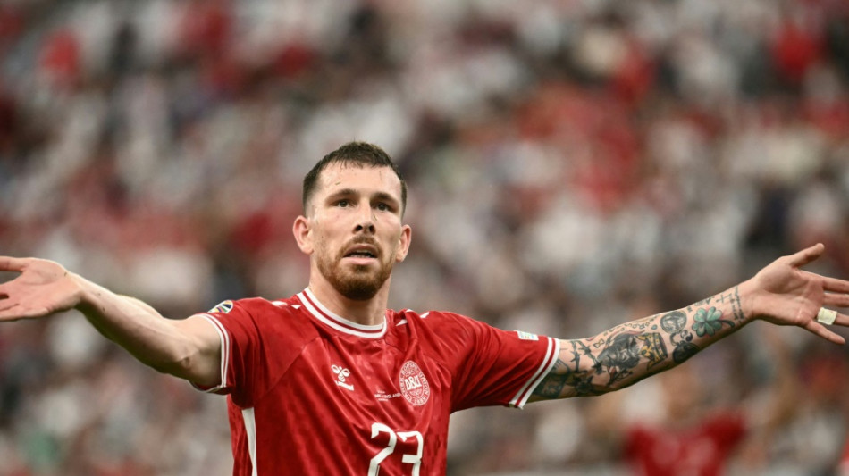 H&ouml;jbjerg lobt EM-Stimmung - nur Frankfurter Rasen mies