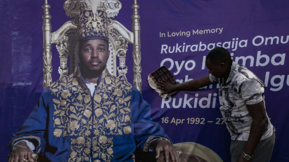 Fam&iacute;lia real de Uganda em 'pris&atilde;o domiciliar' em meio &agrave; disputa por sucess&atilde;o