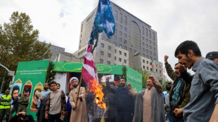 Miles de personas conmemoran en Ir&aacute;n la toma de rehenes en embajada de EEUU en 1979