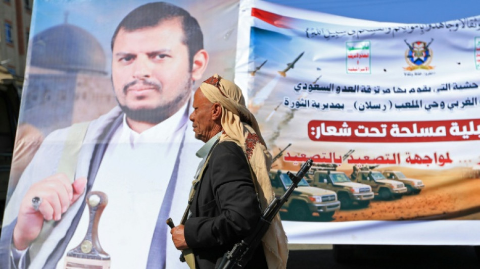 El gobierno de Yemen lanza una "operaci&oacute;n" para retomar un estrecho clave a los hut&iacute;es