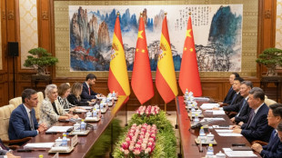 Pedro S&aacute;nchez llama al "di&aacute;logo" y la "cooperaci&oacute;n" en su visita a China 