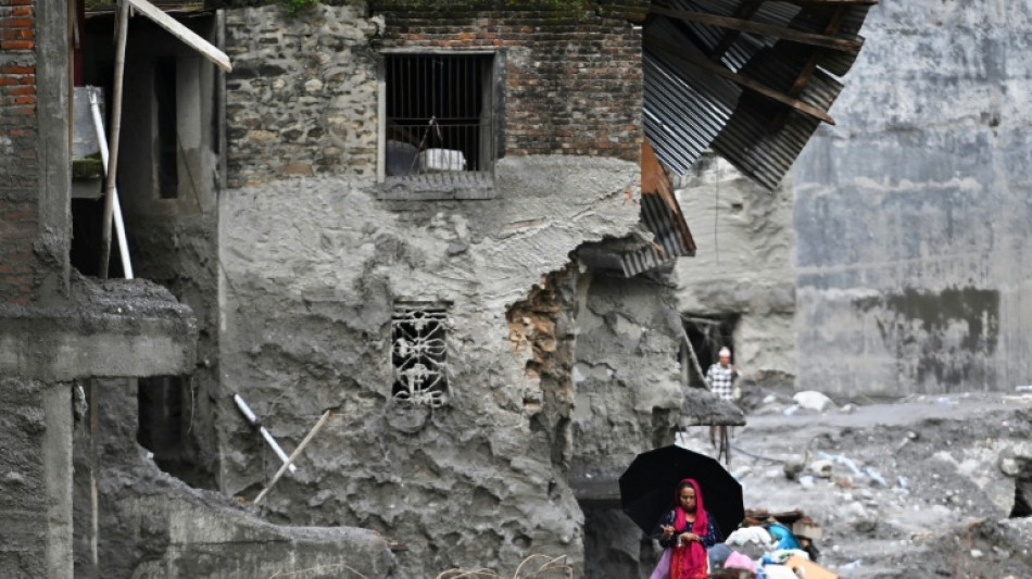 China-Nepal flood toll tops 1,000 as tunnel rescue offers last hope