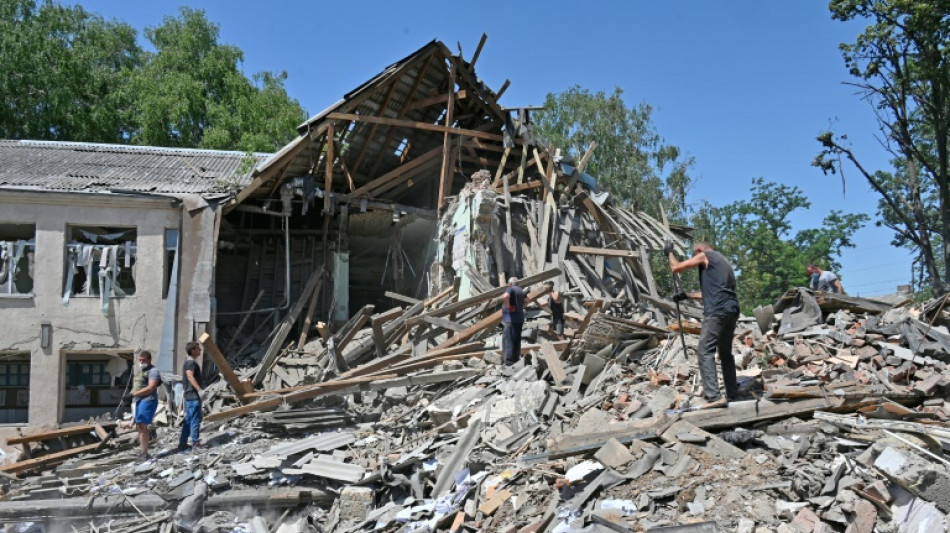Rusia amenaza a Lituania y prosigue su ofensiva militar en el este de Ucrania