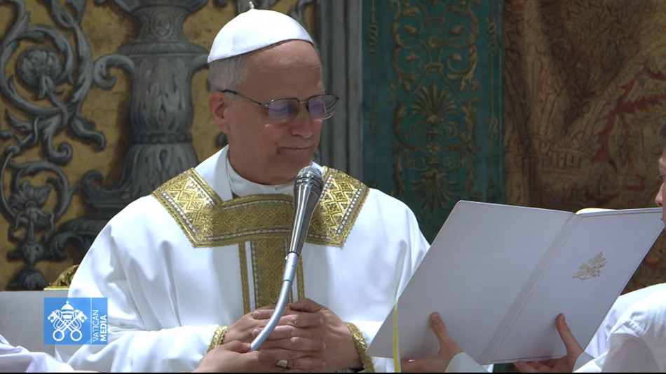 Papa, 'in molti contesti la fede è considerata una cosa assurda'