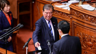 Nuevo primer ministro japon&eacute;s arriesga su mayor&iacute;a en elecciones anticipadas