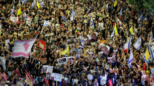 Dezenas de milhares protestam em Tel Aviv contra plano israelense de ocupar Cidade de Gaza