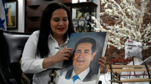 Expresidente indultado por Trump teme por su vida en Honduras, dice su esposa