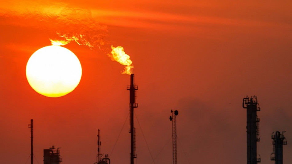 La OPEP+ vuelve a aumentar su producción de petróleo