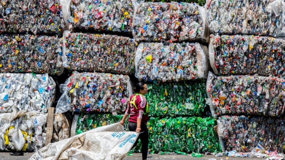 Menos del 10% del pl&aacute;stico es reciclado, critica la OCDE