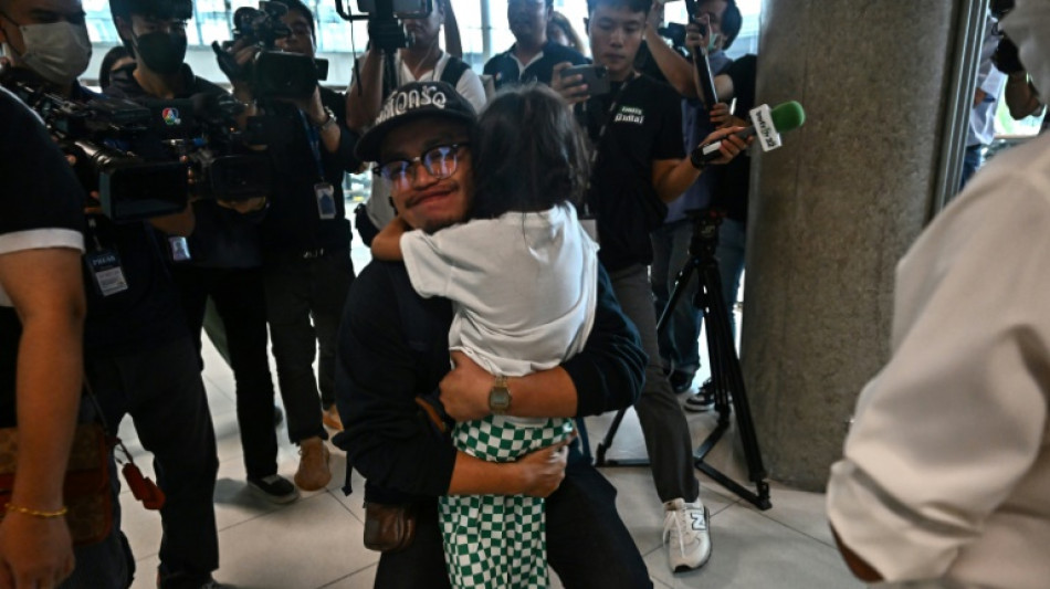 Tears and trauma as Thai evacuees return from Israel
