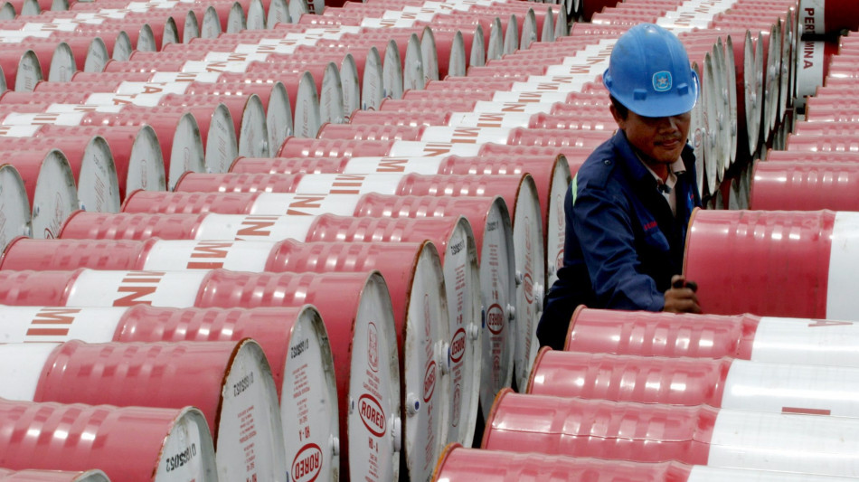 Il petrolio chiude in calo a New York a 61,20 dollari