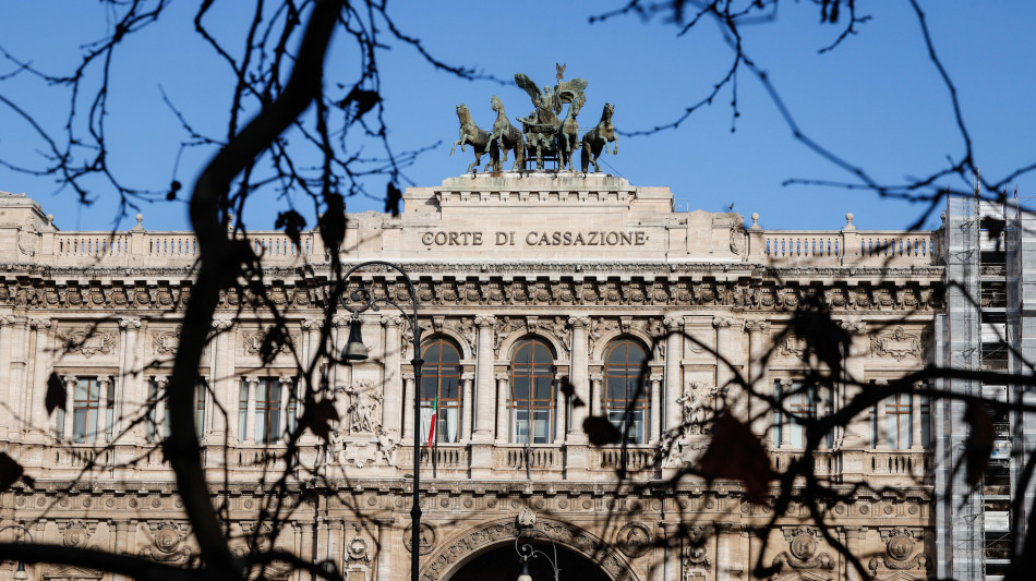 Unioni Civili, Cassazione apre all'assegno di mantenimento