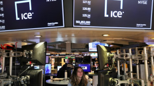 Wall Street d&eacute;marre en hausse, le march&eacute; obligataire se tend