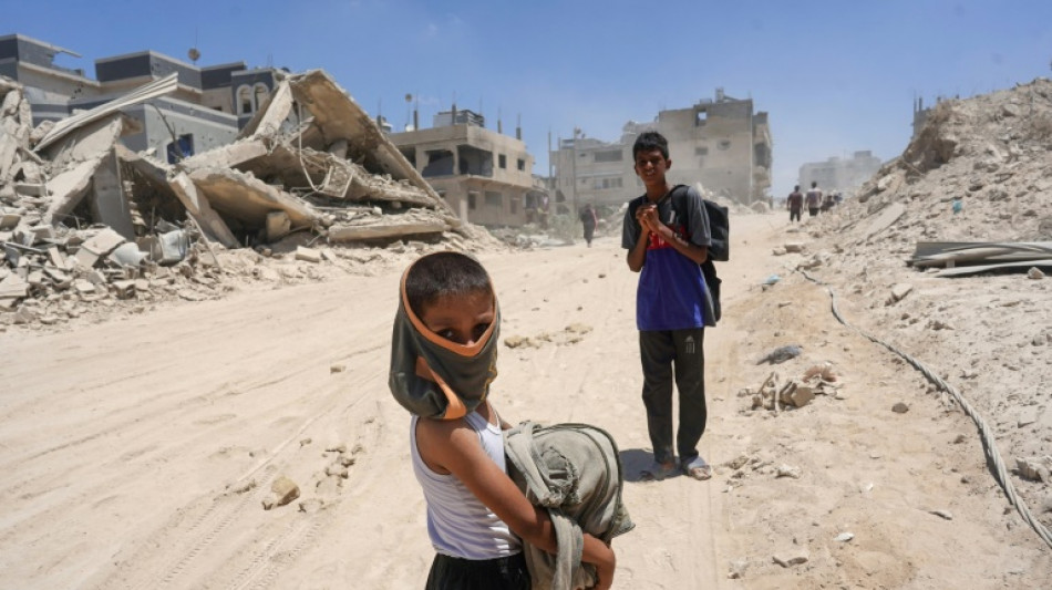 La defensa civil de Gaza anuncia 300 muertos en Jan Yunis desde inicio del asalto israel&iacute; el 22 de julio