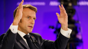 La Comisi&oacute;n legislativa francesa rechaza una propuesta de destituci&oacute;n de Macron