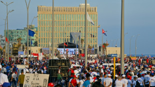 Trump endurece san&ccedil;&otilde;es a Cuba em pleno 1&ordm; de Maio em Havana