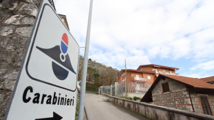 Quindicenne suicida, verifiche su scuola e compagni