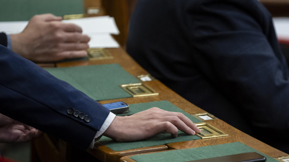 Il Parlamento ungherese vota il ritiro di Budapest da Cpi