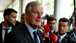 Barnier sur ses terres savoyardes aupr&egrave;s de sa famille politique