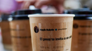 "Caf&eacute; de mi finca, gratis": Bukele hace 'marketing' en redes sociales