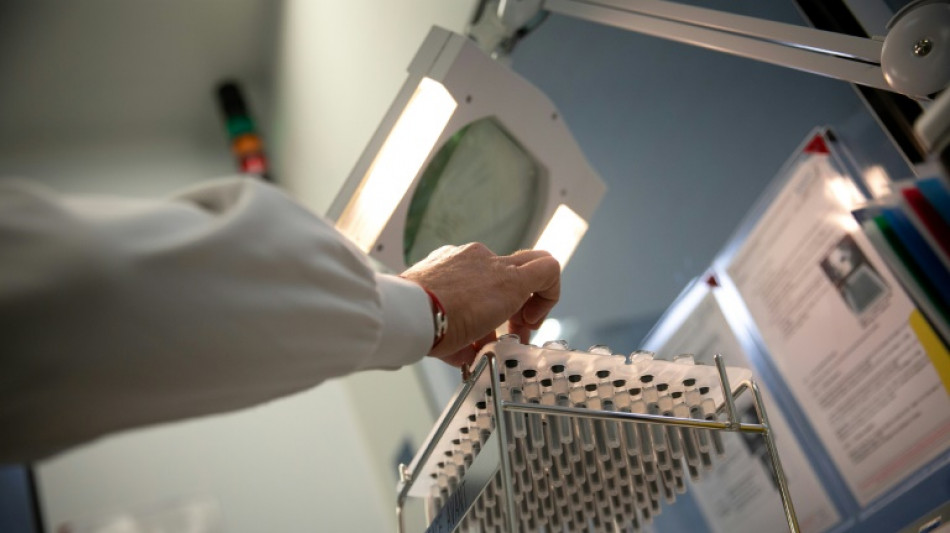 Pour ses nouvelles usines, la fili&egrave;re des biom&eacute;dicaments en qu&ecirc;te de bras
