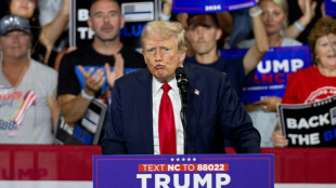 Trump llama "lun&aacute;tica" a Harris en su primer mitin tras la retirada de Biden