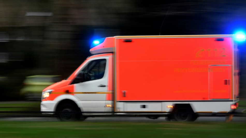 Verlorener Lastwagenreifen l&ouml;ste Unfall mit zwei Toten auf Autobahn in Bayern aus