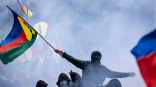 Les pr&eacute;sidents de l'Assembl&eacute;e et du S&eacute;nat en Nouvelle-Cal&eacute;donie pour relancer le dialogue