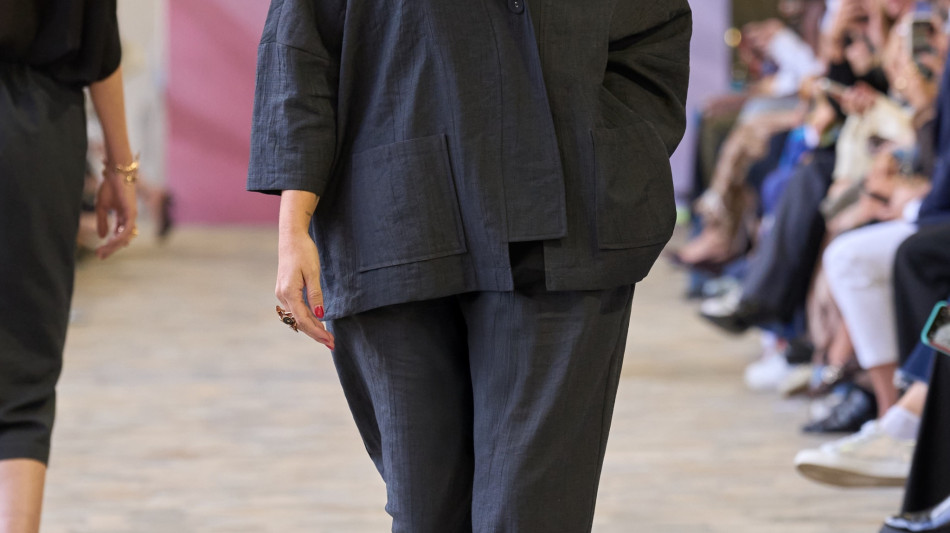 I mille volti della femminilità nel defilé di Martino Midali