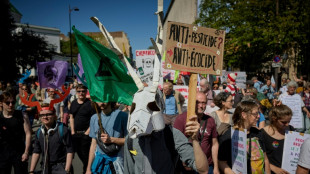 Contre les pesticides, une grande marche réunit scientifiques, écologistes et victimes à Paris