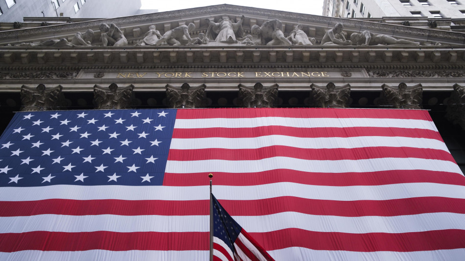 Wall Street apre in rialzo, Dj +0,23%, Nasdaq +0,26%
