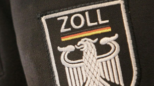 Frau aus Moldau mit 60 Gl&auml;sern Kaviar an Hauptstadtflughafen BER aufgegriffen