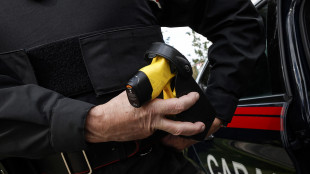 'Morto a Pescara per trauma toracico, nessun ruolo taser'