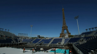 JO: au pied de la tour Eiffel, comment faire dispara&icirc;tre un stade en huit semaines