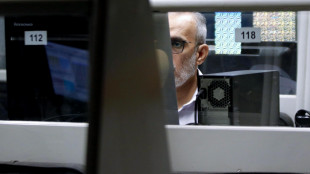 Borsa: Milano volatile, apre in rialzo e poi cede lo 0,15%