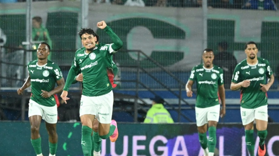 Palmeiras renova com Gustavo G&oacute;mez at&eacute; 2030