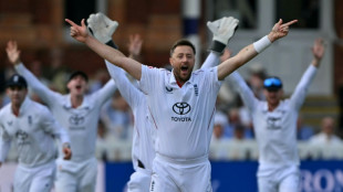 Robinson strikes again as England wrap up Pakistan series win
