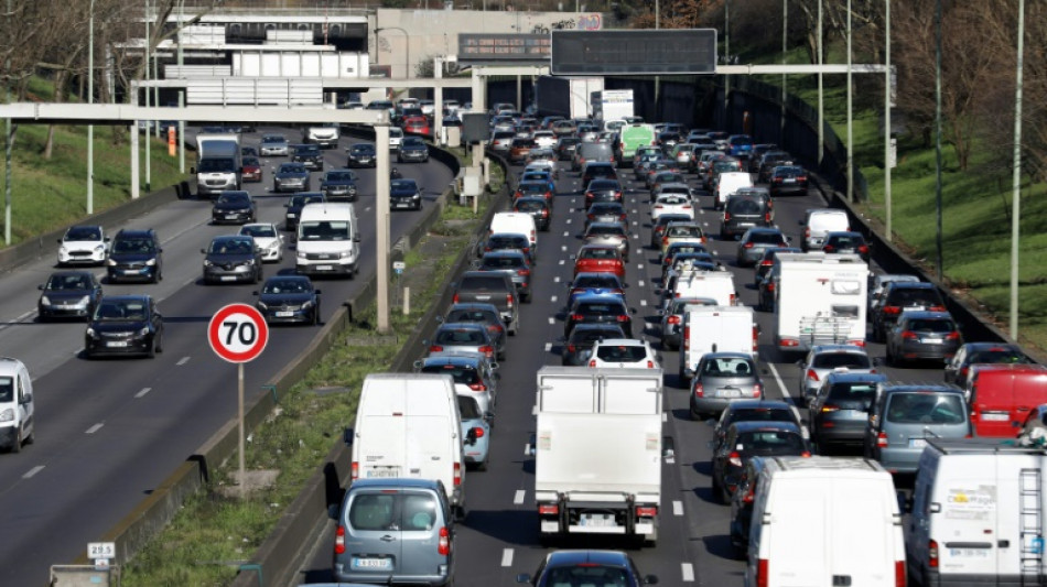 "Air &eacute;pais" et "brouhaha": les riverains du "p&eacute;riph'" parisien face &agrave; une pollution parfois mortelle
