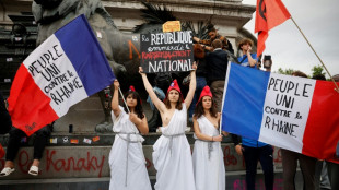 La campa&ntilde;a electoral se tensa en Francia con agresiones y llamado a "eliminar" abogados