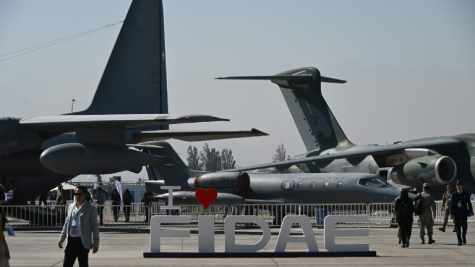 Boric se ausenta de la inauguraci&oacute;n en Chile de una feria de aviaci&oacute;n que excluy&oacute; a Israel