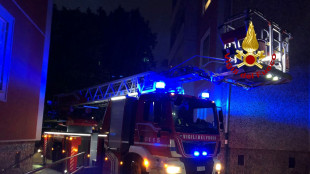 Auto a fuoco nel Bergamasco, dentro un corpo carbonizzato