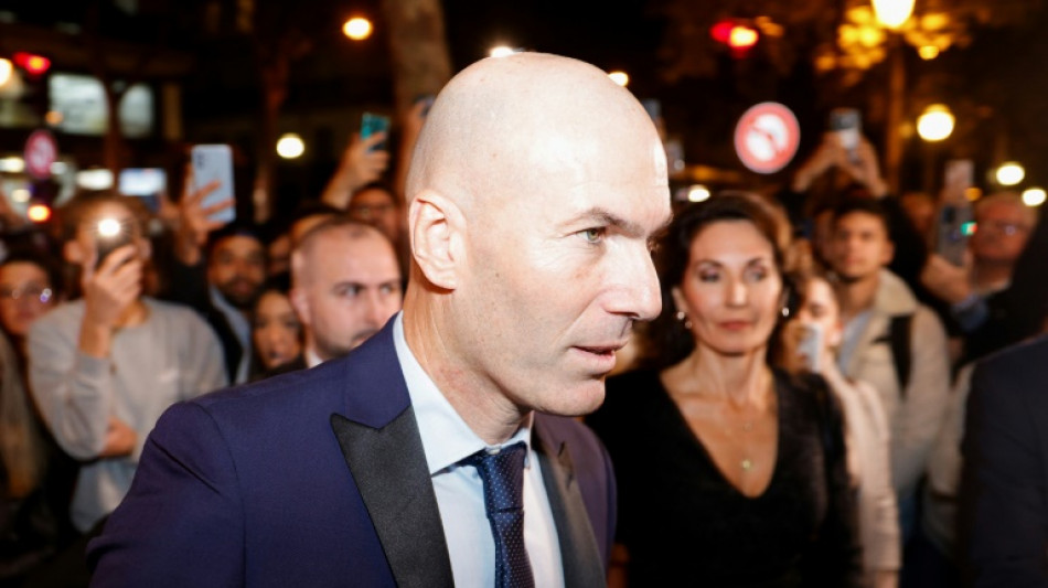 Mondial au Qatar: pour Zidane, "il faut laisser la pol&eacute;mique de c&ocirc;t&eacute;"