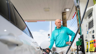 Oil jumps on Trump's Iran threat; gold retreats from highs 