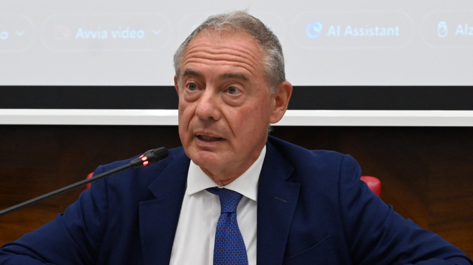 'Starlink meglio di Iris2', governo guarda ai satelliti di Musk