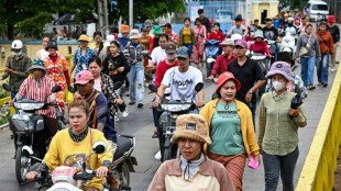 Droits de douane: au Cambodge, les supplications des ouvrières du textile face aux menaces américaines