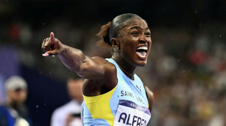 Athl&eacute;tisme: sacre surprise de Julien Alfred sur 100 m, devant Sha'Carri Richardson