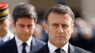 Les discussions patinent &agrave; gauche sur un nom pour Matignon, Attal pr&eacute;pare son retour &agrave; l'Assembl&eacute;e