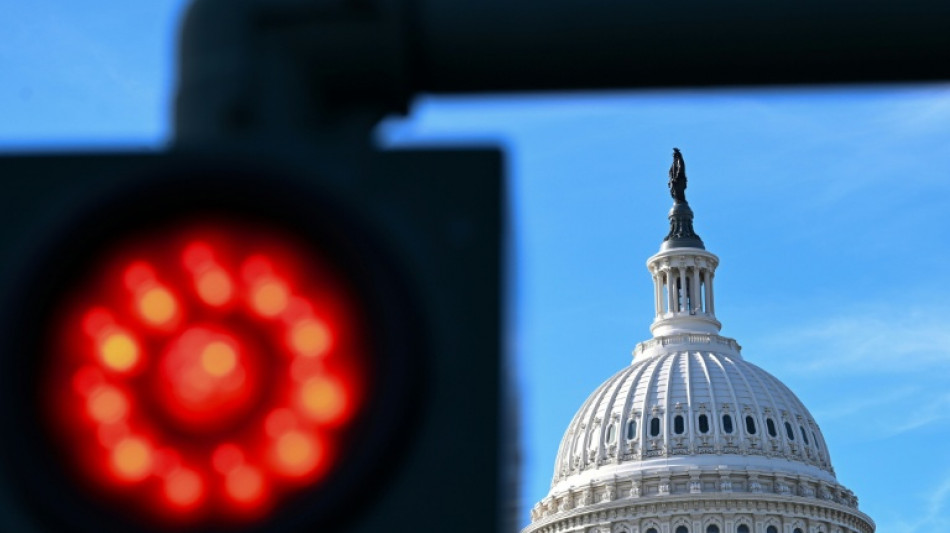 Trump ficaria 'feliz' de trabalhar com democratas em plano de saúde se 'shutdown' acabar